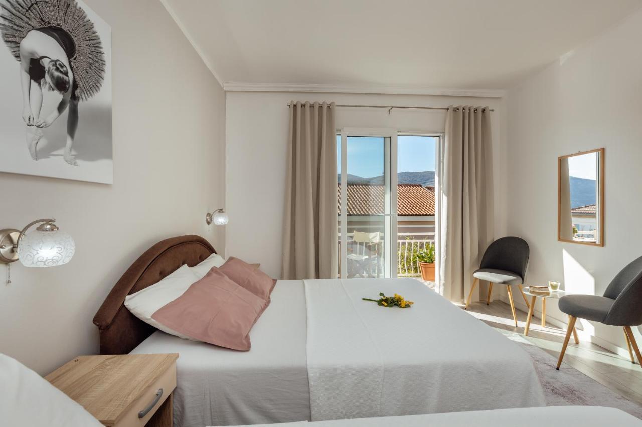 Apartmani Vico Херцег Нови Екстериор снимка