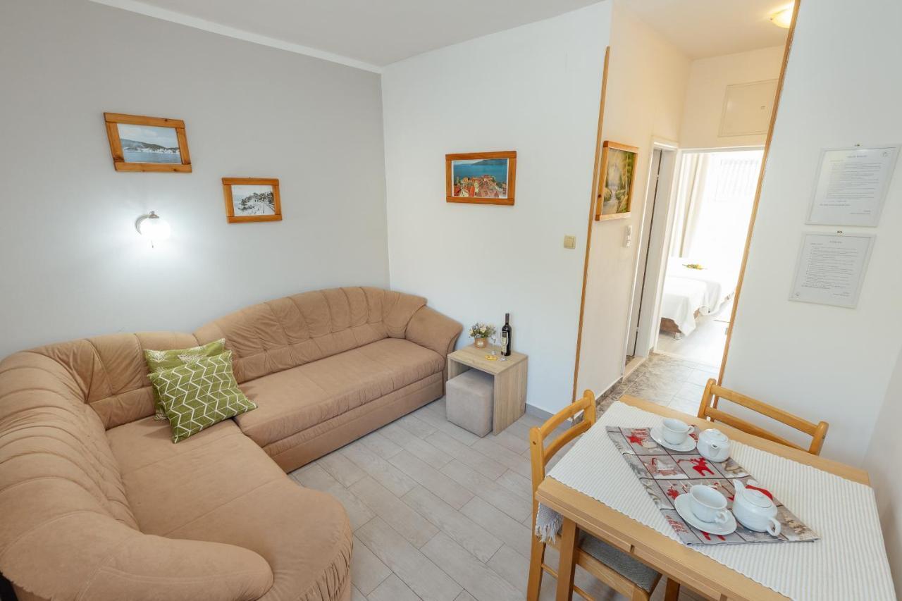 Apartmani Vico Херцег Нови Екстериор снимка