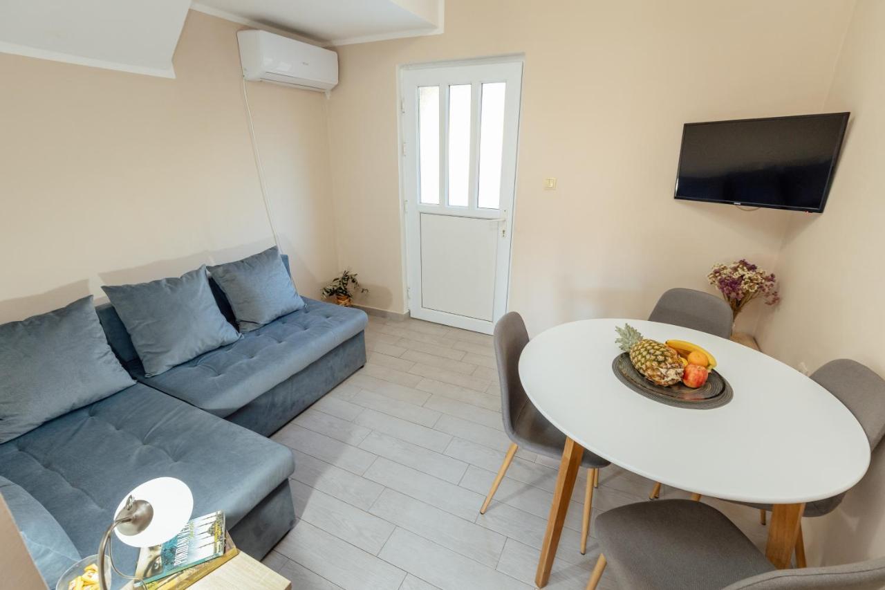 Apartmani Vico Херцег Нови Екстериор снимка