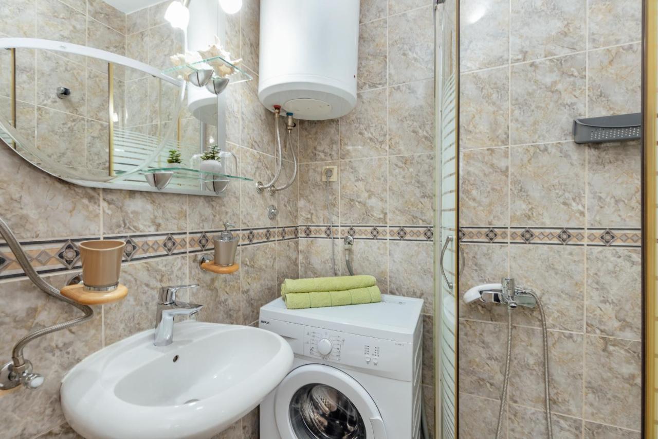 Apartmani Vico Херцег Нови Екстериор снимка